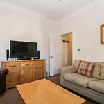 Διαμέρισμα Carlton House 1 *