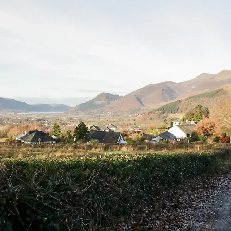 Apartment Carlton House 1 *