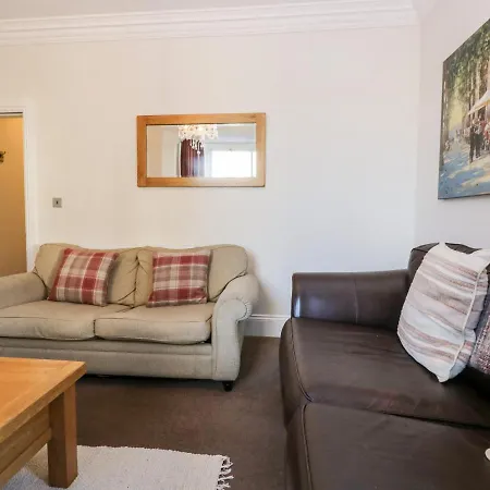 Apartment Carlton House 1